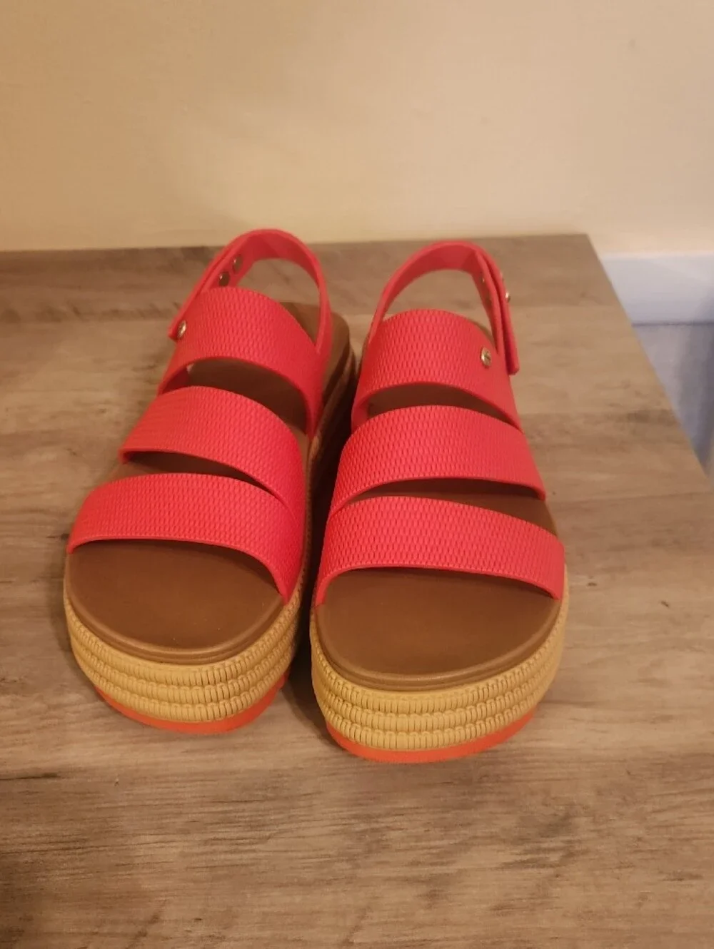 Reef Red Platform Slingback Sandals Brand New Never Worn